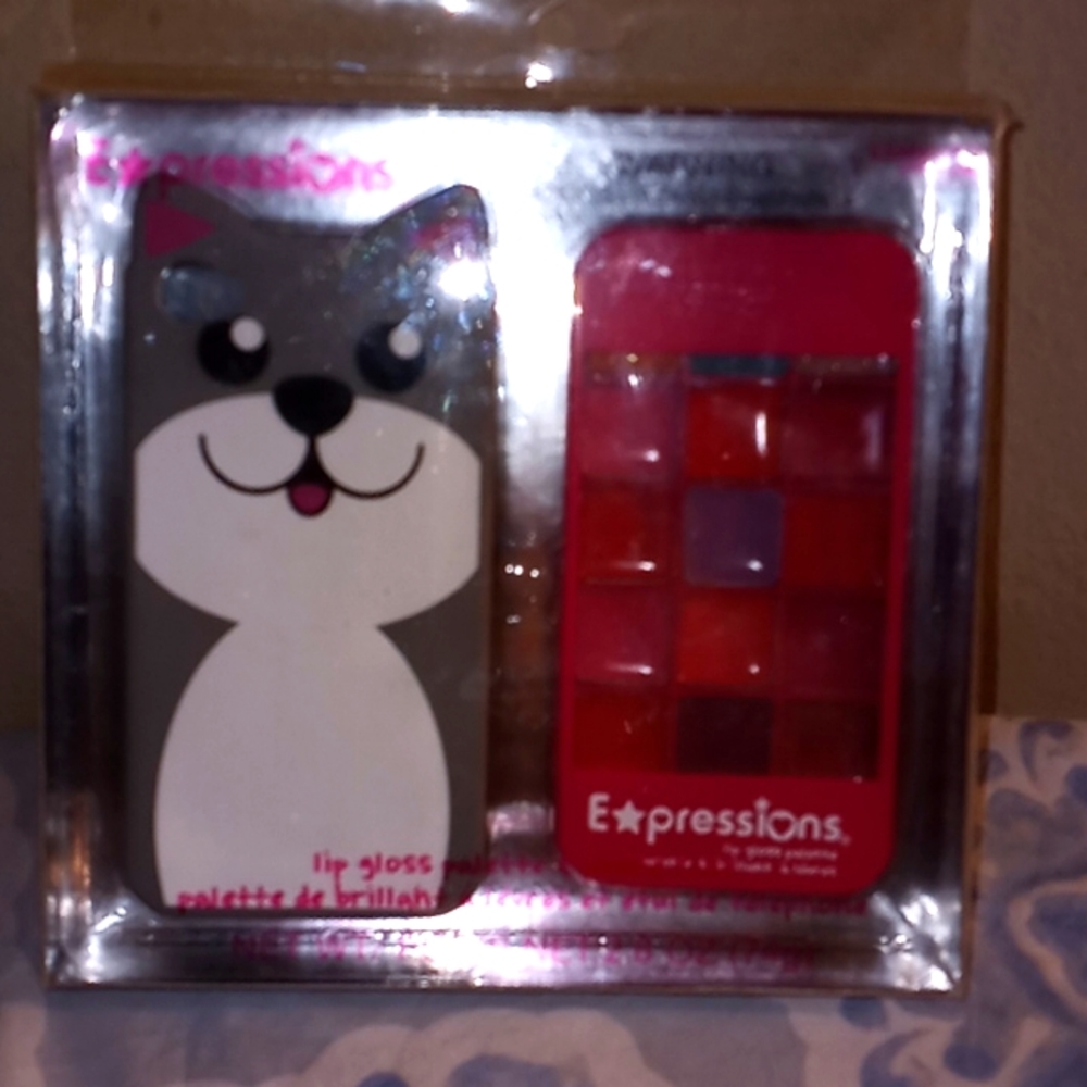 Lip gloss with phone case